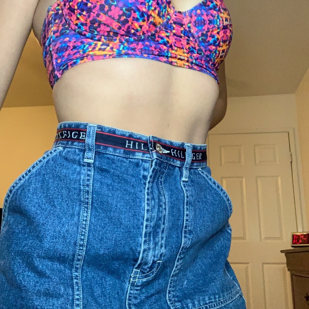 Vintage Tommy Hilfiger high waisted skirt (:
